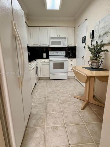 2501 S Ocean Dr 429, Hollywood, FL 33019