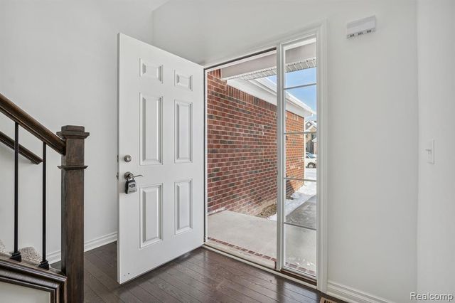 20859 Hasenclever Drive, South Lyon, MI 48178