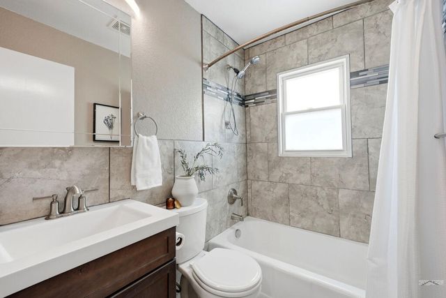 1601 Englewood Dr, Pueblo, CO 81005