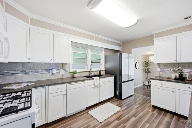 1601 Englewood Dr, Pueblo, CO 81005