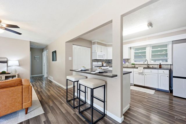 1601 Englewood Dr, Pueblo, CO 81005