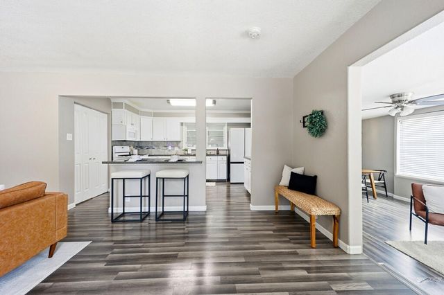 1601 Englewood Dr, Pueblo, CO 81005