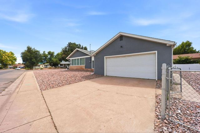 1601 Englewood Dr, Pueblo, CO 81005