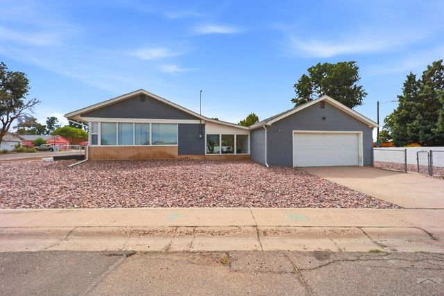 1601 Englewood Dr, Pueblo, CO 81005