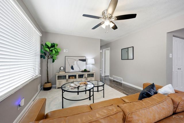 1601 Englewood Dr, Pueblo, CO 81005