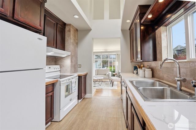 91 Williams Avenue S, Renton, WA 98055