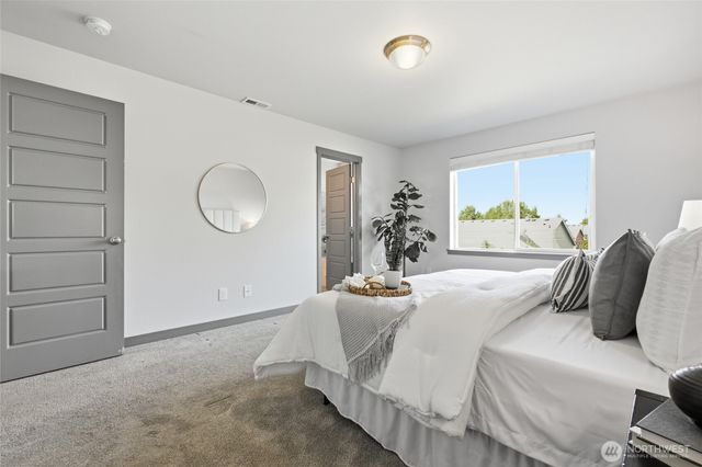 5511 Parquet Way SE, Olympia, WA 98513