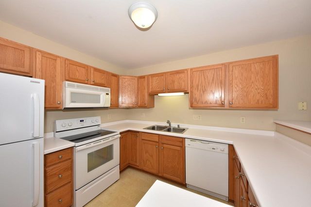 3243 S 92nd STREET #111, Milwaukee, WI 53227