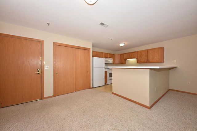 3243 S 92nd STREET #111, Milwaukee, WI 53227