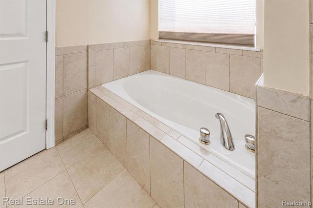 3622 Camden Court, Auburn Hills, MI 48326