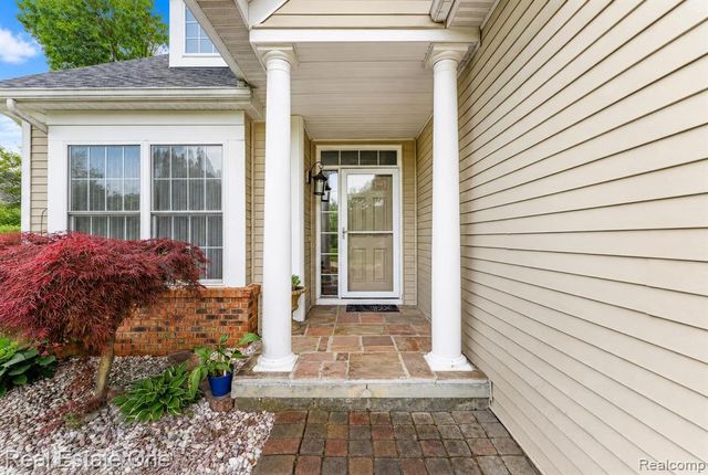 3622 Camden Court, Auburn Hills, MI 48326