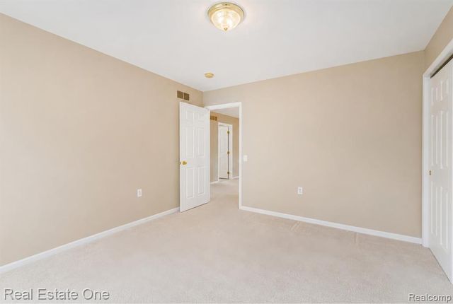 3622 Camden Court, Auburn Hills, MI 48326