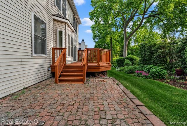 3622 Camden Court, Auburn Hills, MI 48326