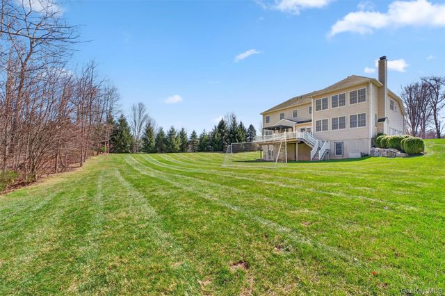 2 Holly Crescent, Hopewell Junction, NY 12533
