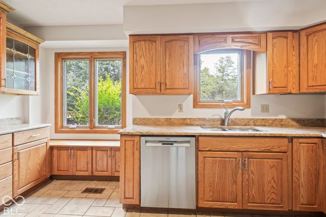3022 Walnut Court, Greenfield, IN 46140