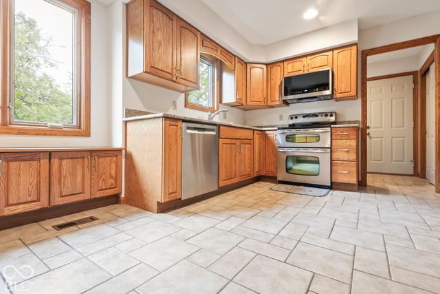 3022 Walnut Court, Greenfield, IN 46140