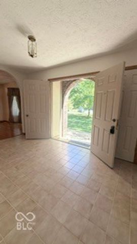 3022 Walnut Court, Greenfield, IN 46140