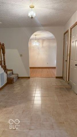 3022 Walnut Court, Greenfield, IN 46140