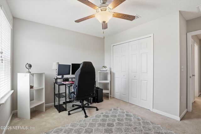 29 AUBURN OAKS Road W, Jacksonville, FL 32218