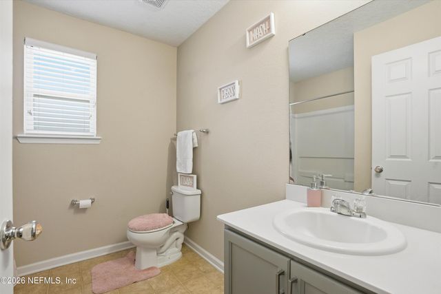 29 AUBURN OAKS Road W, Jacksonville, FL 32218