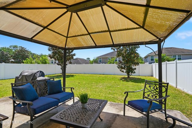 29 AUBURN OAKS Road W, Jacksonville, FL 32218