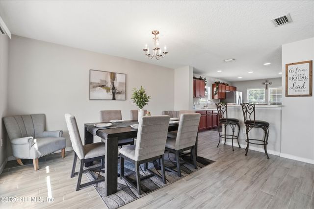 29 AUBURN OAKS Road W, Jacksonville, FL 32218