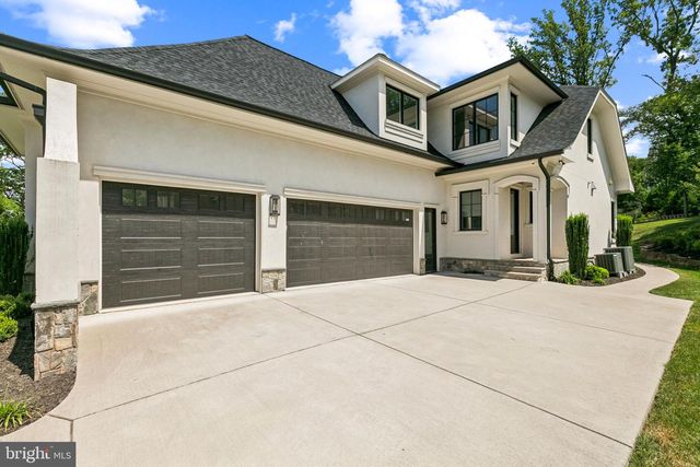 305 OLD COURTHOUSE RD NE, Vienna, VA 22180