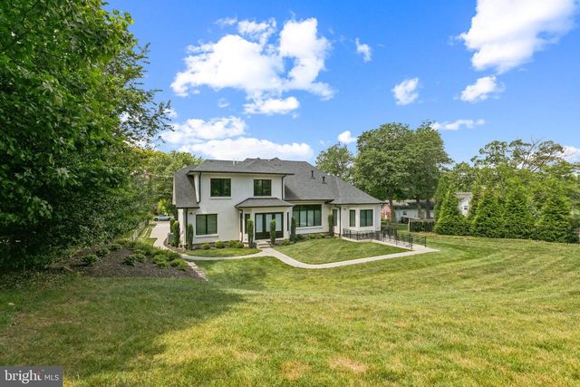 305 OLD COURTHOUSE RD NE, Vienna, VA 22180