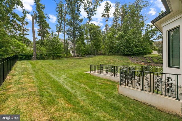 305 OLD COURTHOUSE RD NE, Vienna, VA 22180