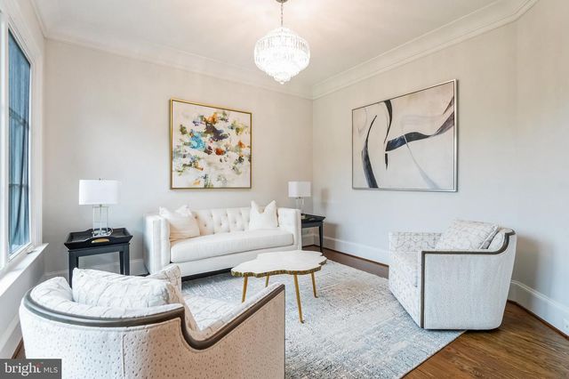 305 OLD COURTHOUSE RD NE, Vienna, VA 22180