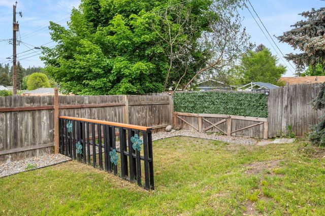 6020 N Douglas Dr, Spokane, WA 99205