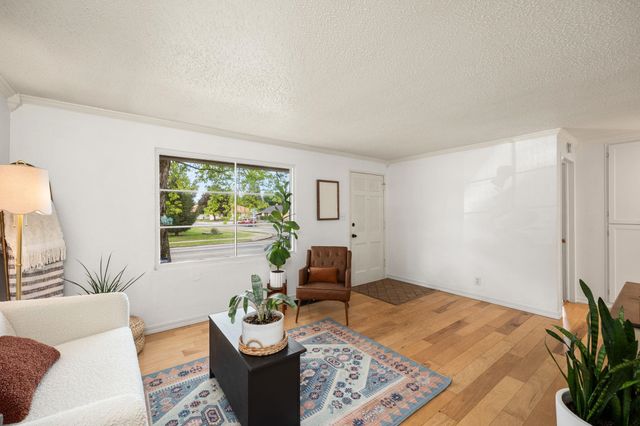 6020 N Douglas Dr, Spokane, WA 99205