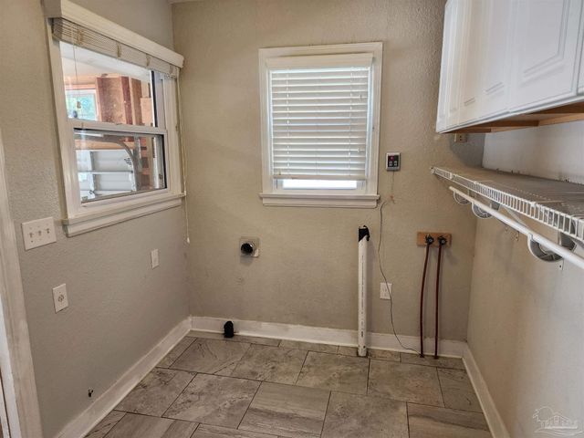 1100 E Hernandez St, Pensacola, FL 32503