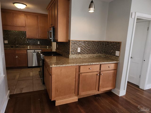 1100 E Hernandez St, Pensacola, FL 32503