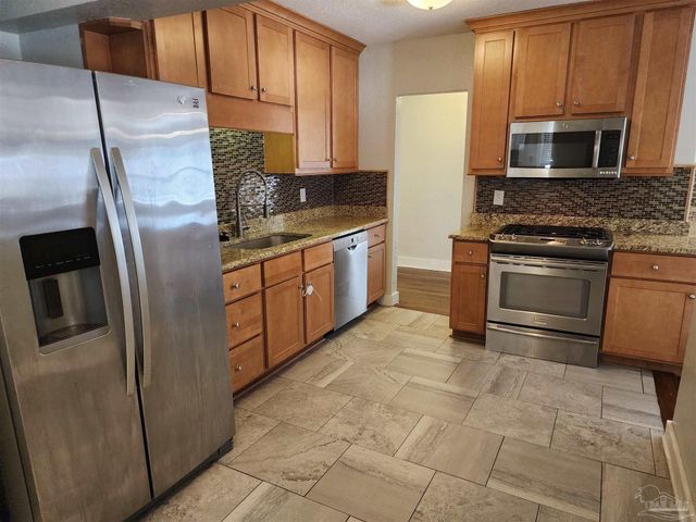 1100 E Hernandez St, Pensacola, FL 32503