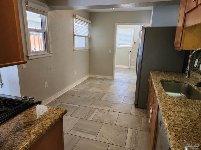 1100 E Hernandez St, Pensacola, FL 32503