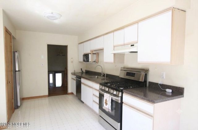 71 Sugar Maple Lane, Tinton Falls, NJ 07724
