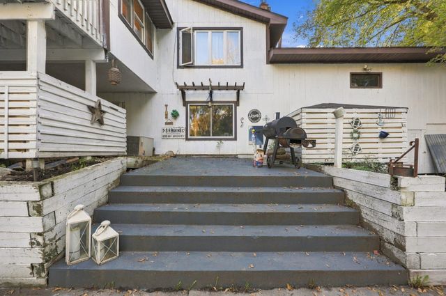 2060 Bridge Spur, Shakopee, MN 55379