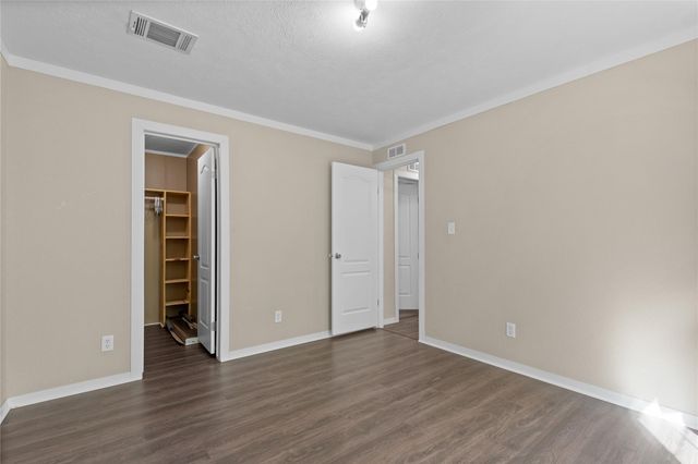 141 Leaning Oak Drive, Point Blank, TX 77364