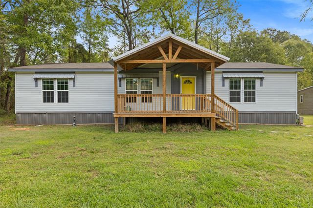 141 Leaning Oak Drive, Point Blank, TX 77364