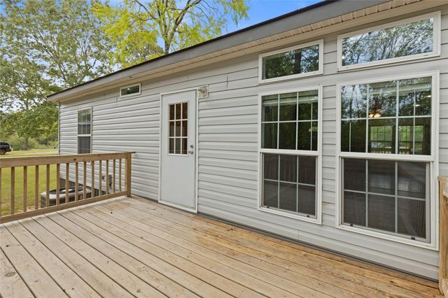 141 Leaning Oak Drive, Point Blank, TX 77364