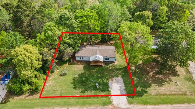 141 Leaning Oak Drive, Point Blank, TX 77364