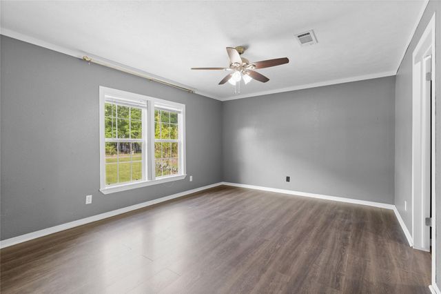 141 Leaning Oak Drive, Point Blank, TX 77364