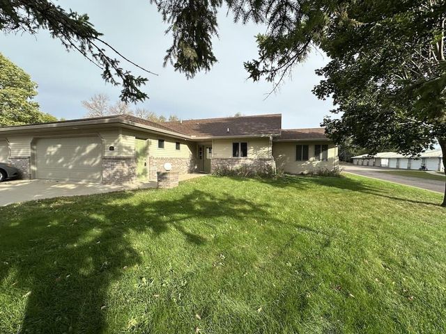 421 South Street, Paynesville, MN 56362