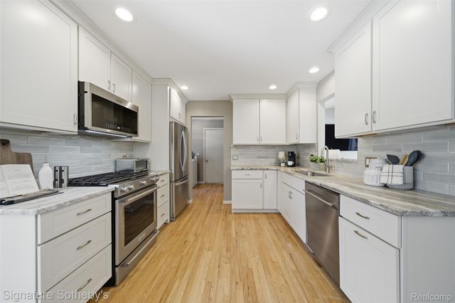 26170 Steele Road, Farmington Hills, MI 48331