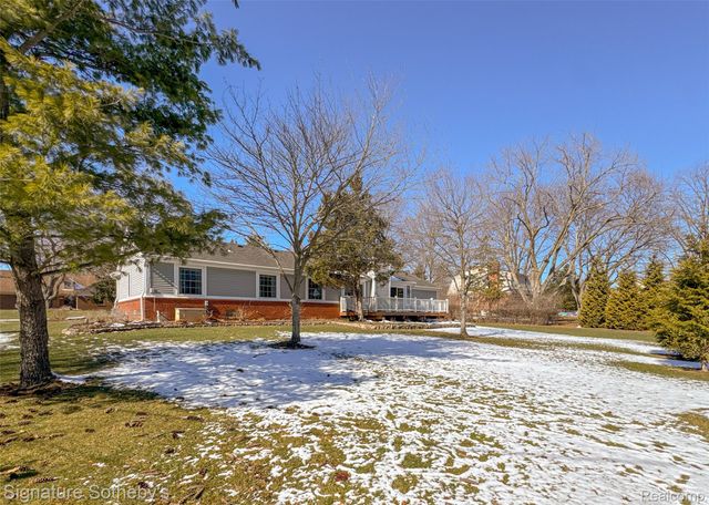 26170 Steele Road, Farmington Hills, MI 48331