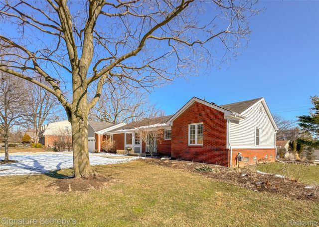 26170 Steele Road, Farmington Hills, MI 48331