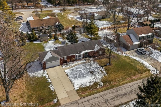 26170 Steele Road, Farmington Hills, MI 48331
