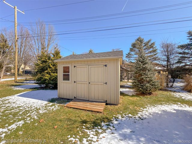 26170 Steele Road, Farmington Hills, MI 48331