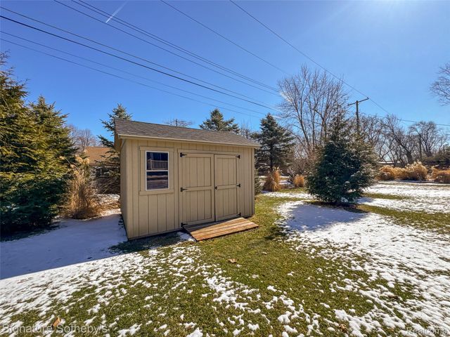 26170 Steele Road, Farmington Hills, MI 48331